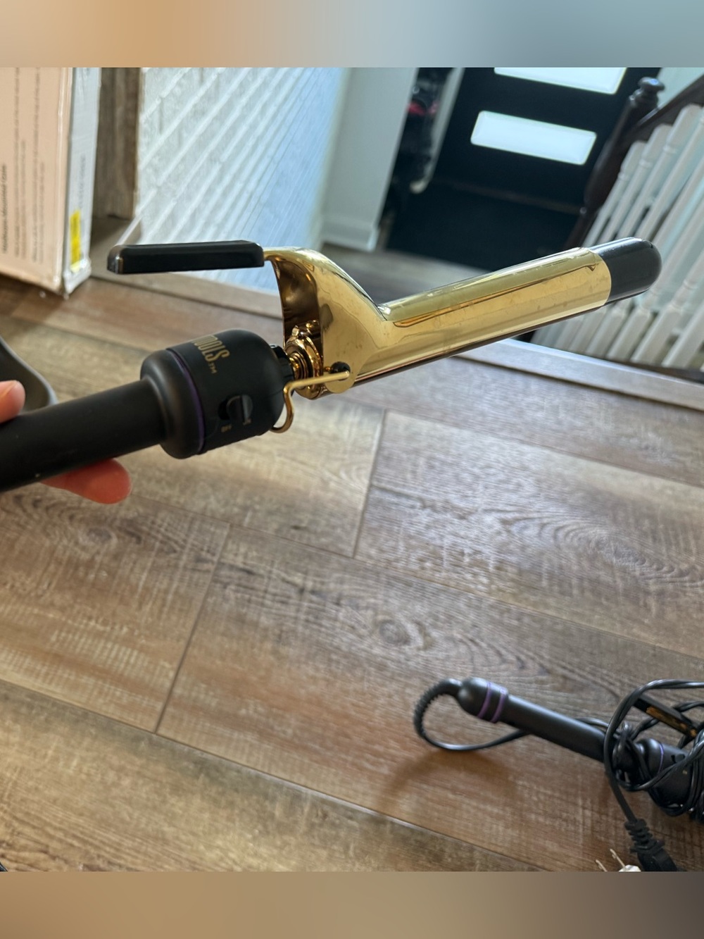 Hot Tools 1 in curling iron – Professional Styling